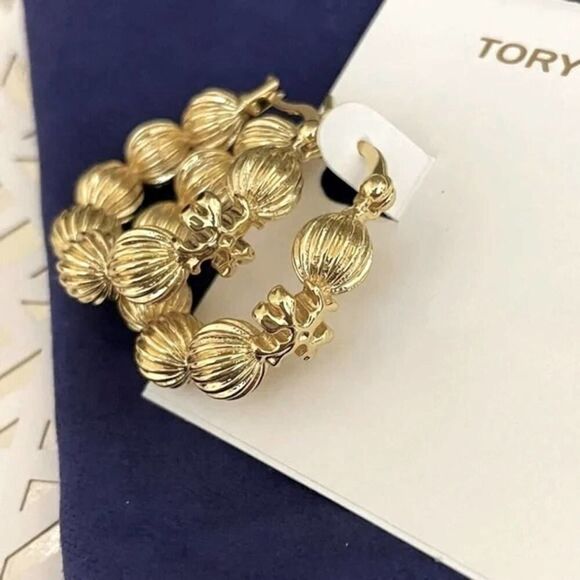 NWOT Tory Burch Gold Roxanne Fluted Bead Hoop Earrings - Picture 6 of 7